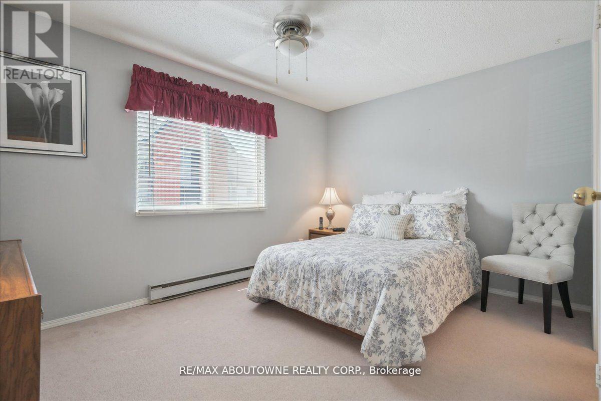 Photo 18 of 921 1450 Glen Abbey Gate, Oakville ON