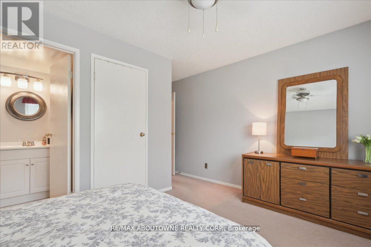 Photo 19 of 921 1450 Glen Abbey Gate, Oakville ON