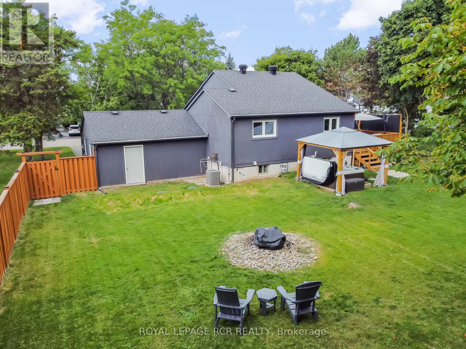 Photo 35 of 22 Arlow Road, Caledon ON