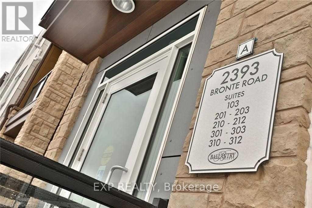 Photo 4 of 201 2393 Bronte Road, Oakville ON