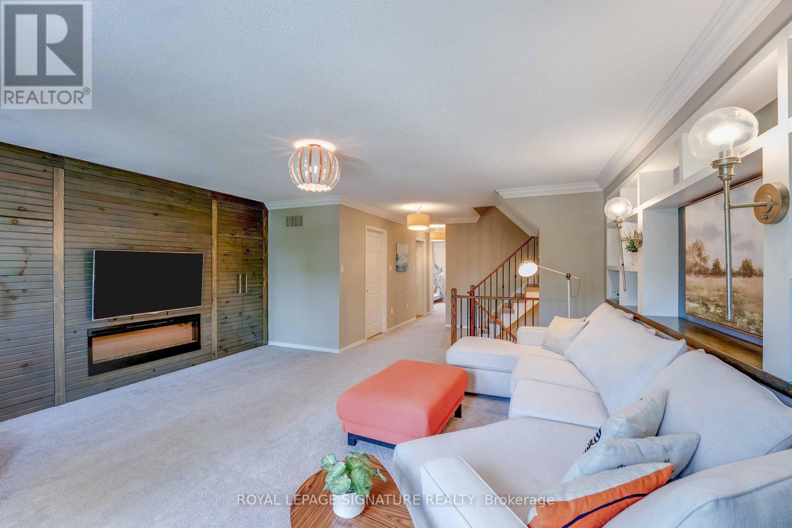 Photo 21 of 216 Gatwick Drive, Oakville ON