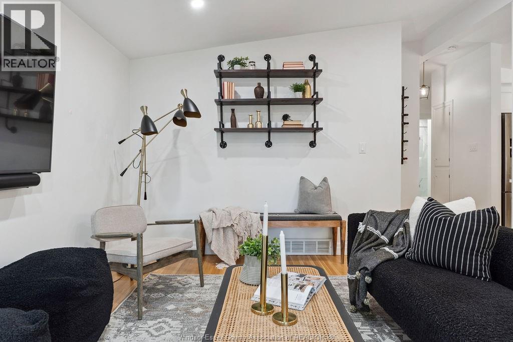 Photo 5 of 1252 Matthew Brady, Windsor ON