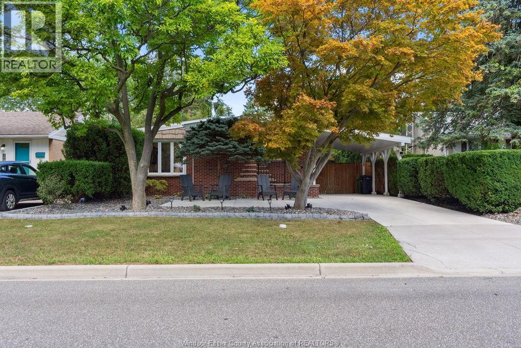 Photo 2 of 1252 Matthew Brady, Windsor ON