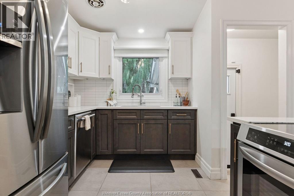 Photo 10 of 1252 Matthew Brady, Windsor ON