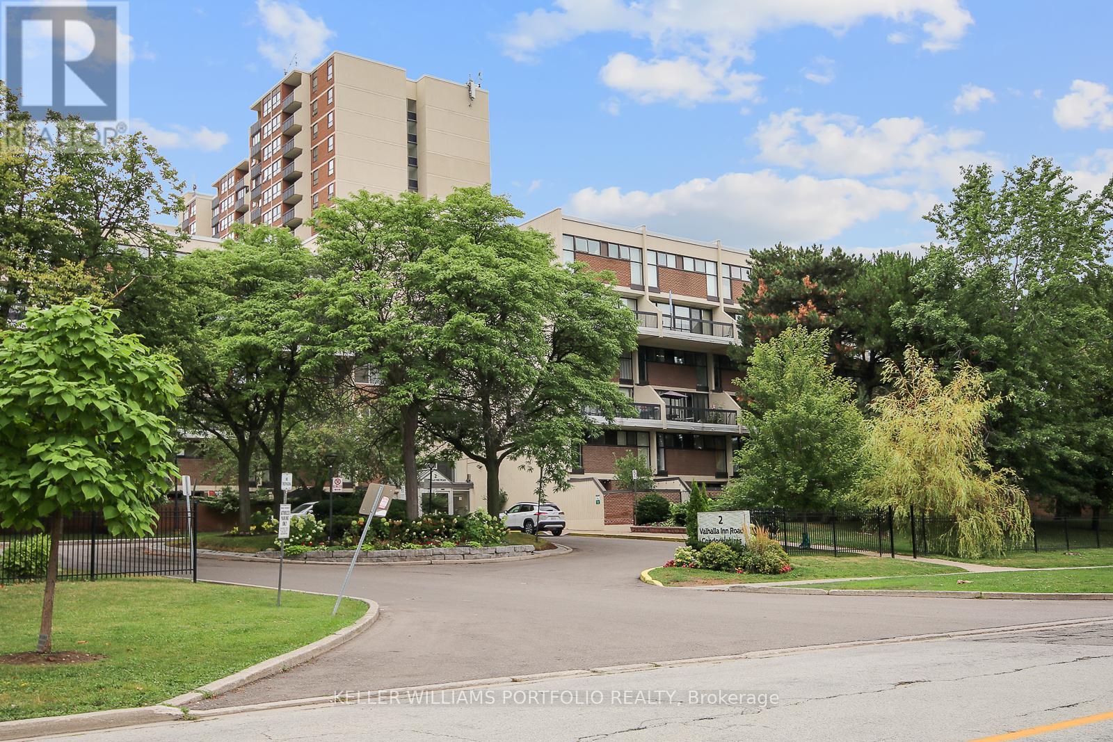 Photo 1 of 228 2 Valhalla Inn Road, Toronto ON