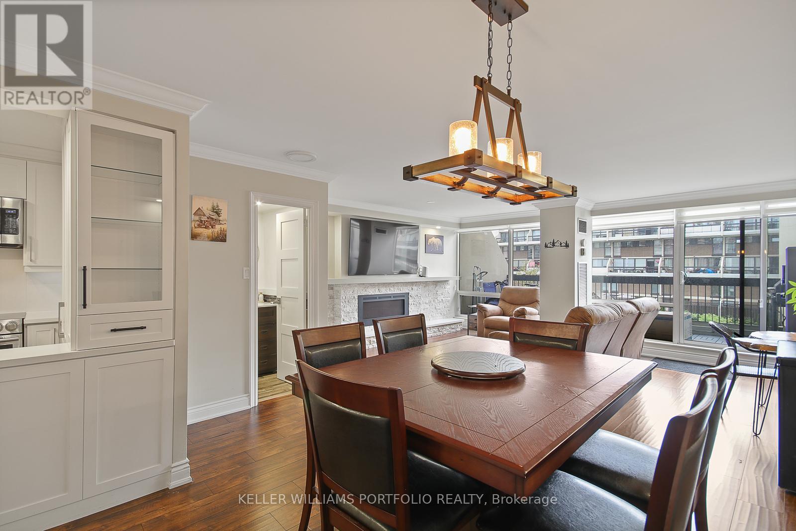 Photo 12 of 228 2 Valhalla Inn Road, Toronto ON