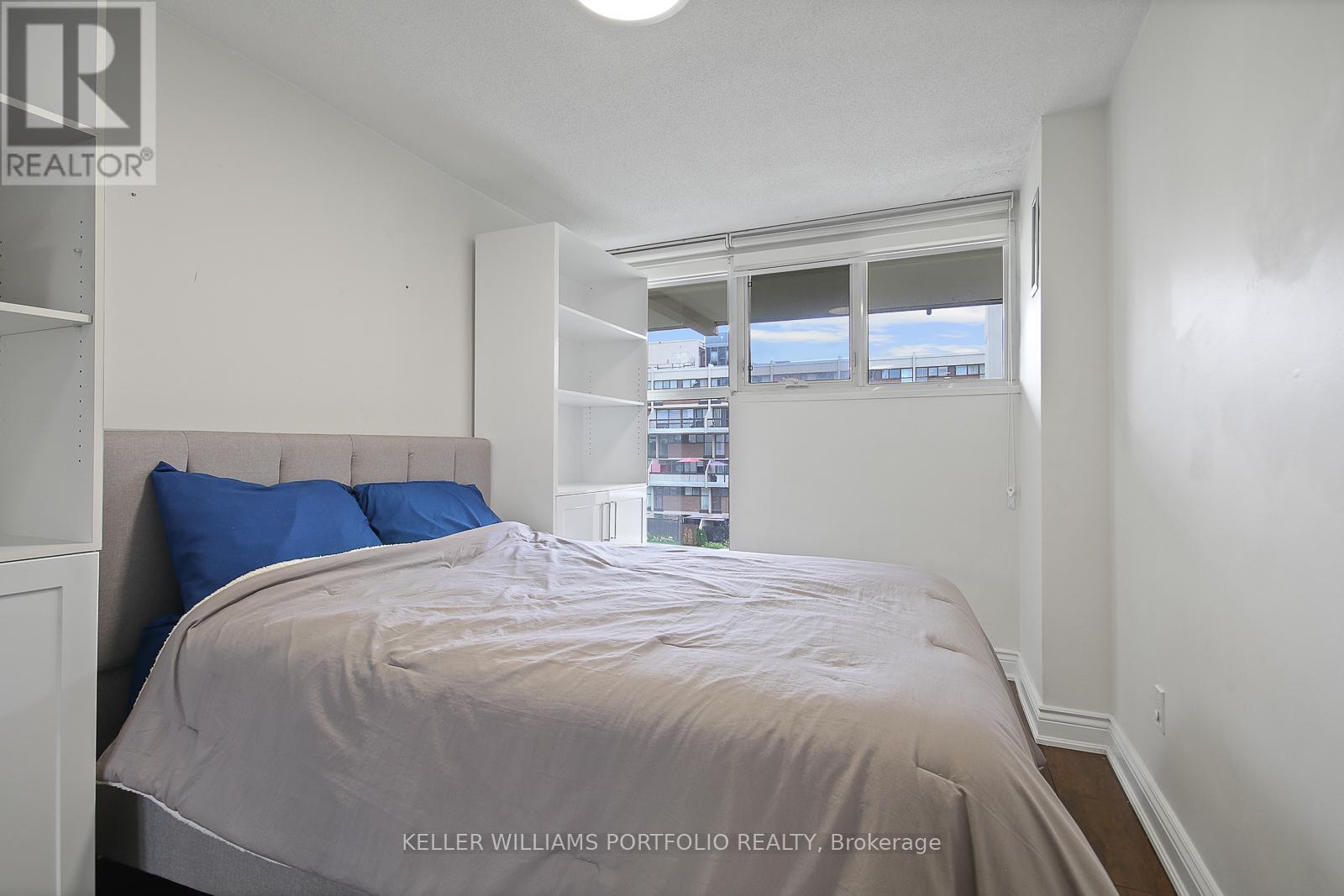 Photo 25 of 228 2 Valhalla Inn Road, Toronto ON