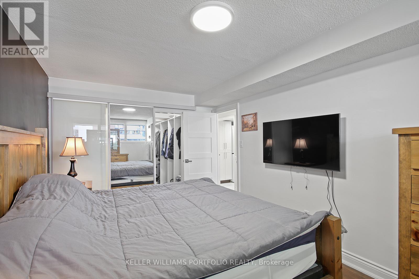 Photo 30 of 228 2 Valhalla Inn Road, Toronto ON