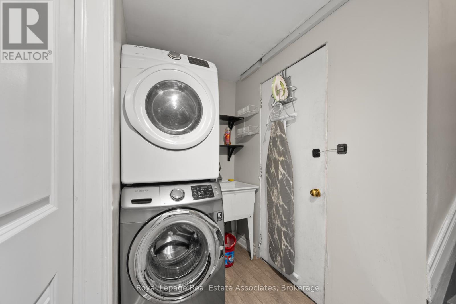 Photo 34 of 6682 Snow Goose Lanes Lane, Mississauga ON