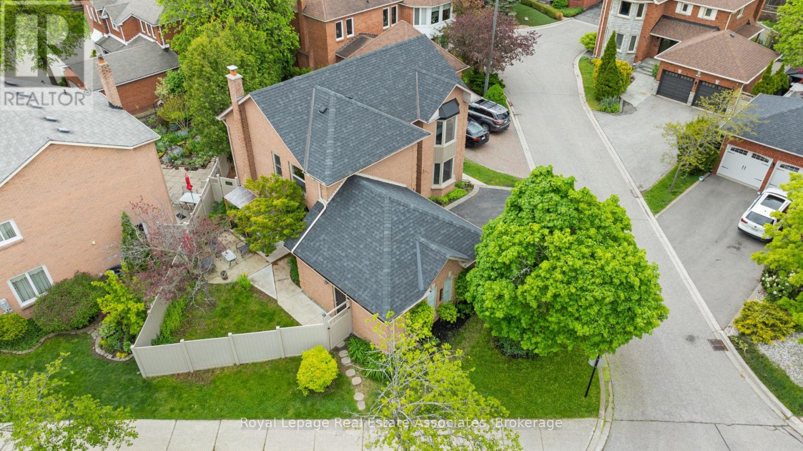 Photo 41 of 6682 Snow Goose Lanes Lane, Mississauga ON
