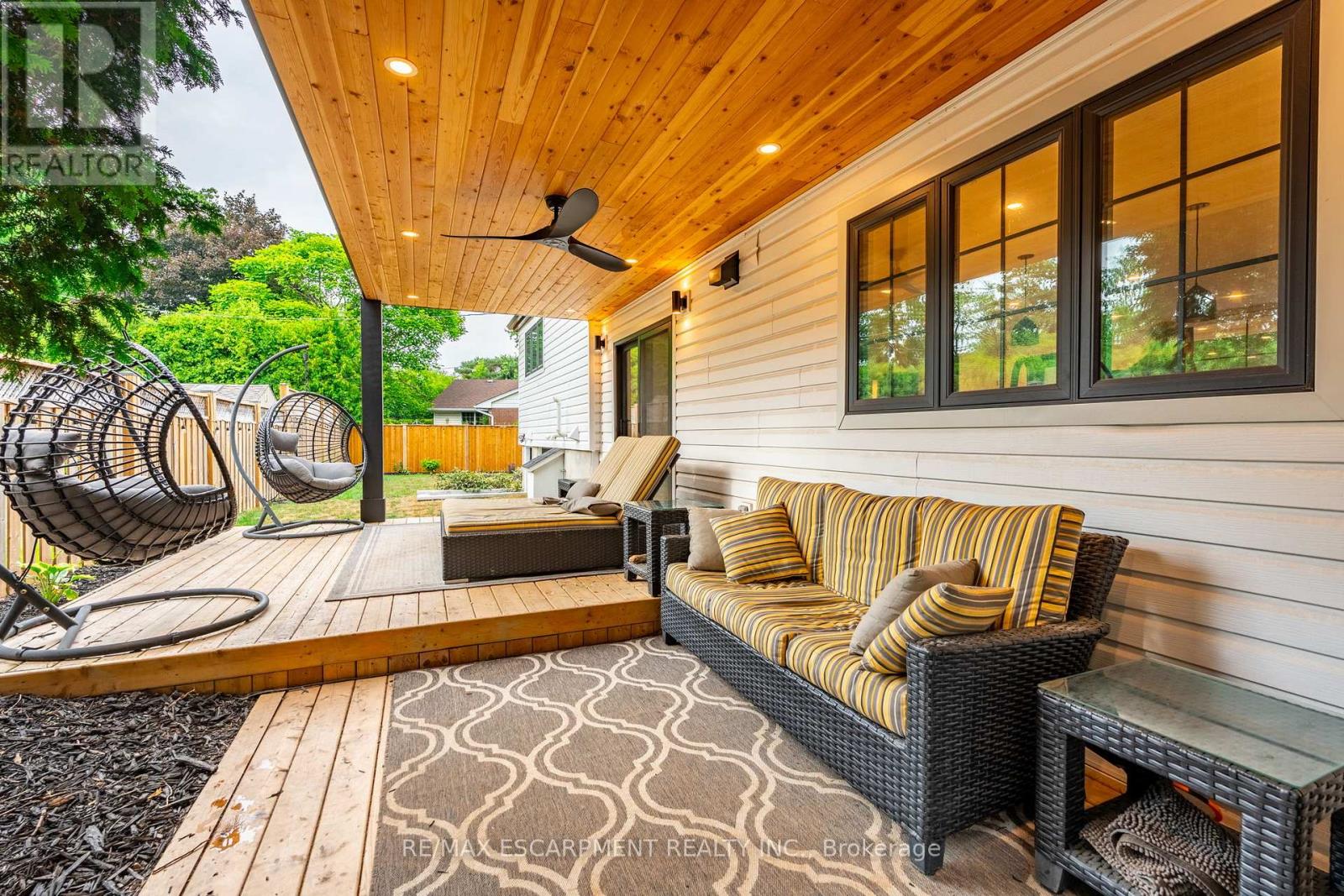 Photo 27 of 5135 Mulberry Drive, Burlington ON