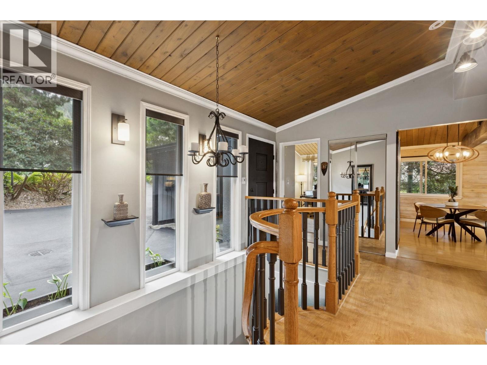 Photo 16 of 1433 Mcnair Drive, North Vancouver BC