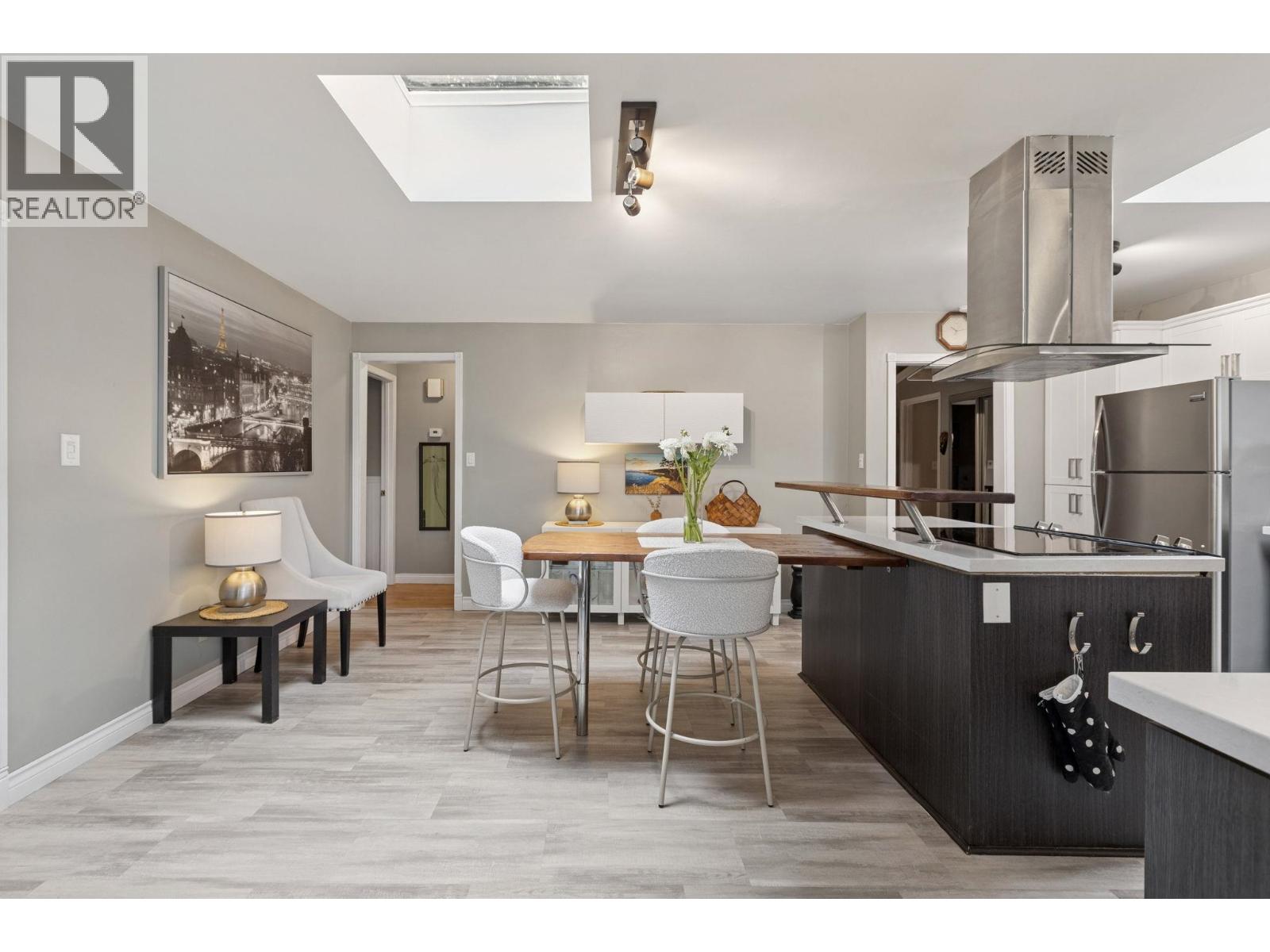 Photo 14 of 1433 Mcnair Drive, North Vancouver BC