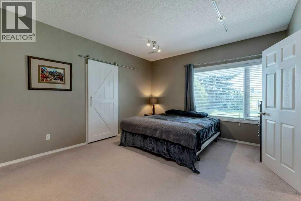 Photo 37 of 119 Valley Ridge Green Nw, Calgary AB