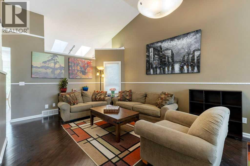 Photo 6 of 119 Valley Ridge Green Nw, Calgary AB