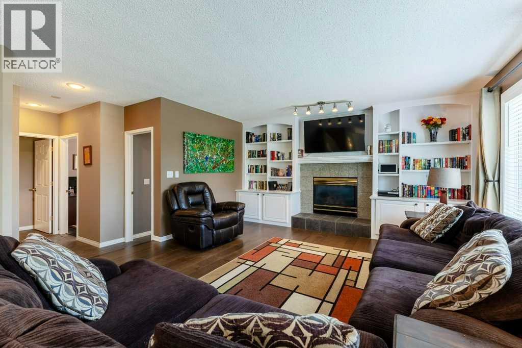 Photo 15 of 119 Valley Ridge Green Nw, Calgary AB
