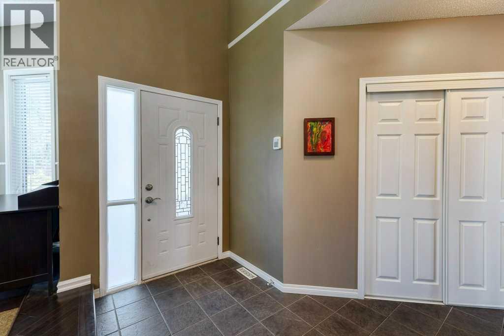 Photo 19 of 119 Valley Ridge Green Nw, Calgary AB