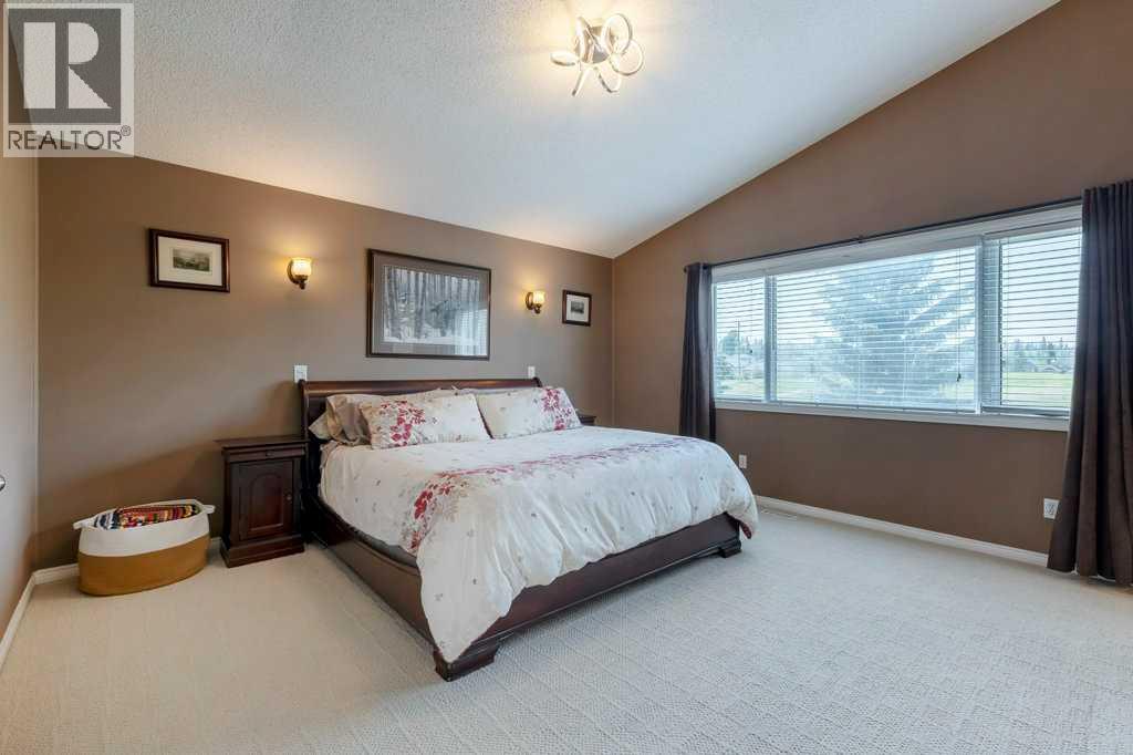 Photo 21 of 119 Valley Ridge Green Nw, Calgary AB