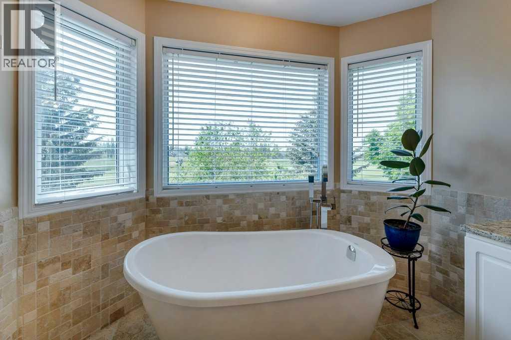Photo 26 of 119 Valley Ridge Green Nw, Calgary AB