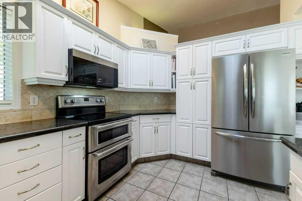 Photo 14 of 119 Valley Ridge Green Nw, Calgary AB