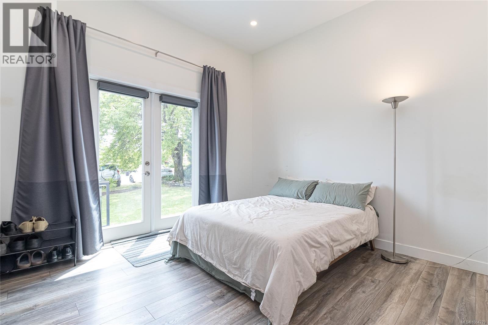 Photo 20 of 3184 Millgrove St, Saanich BC