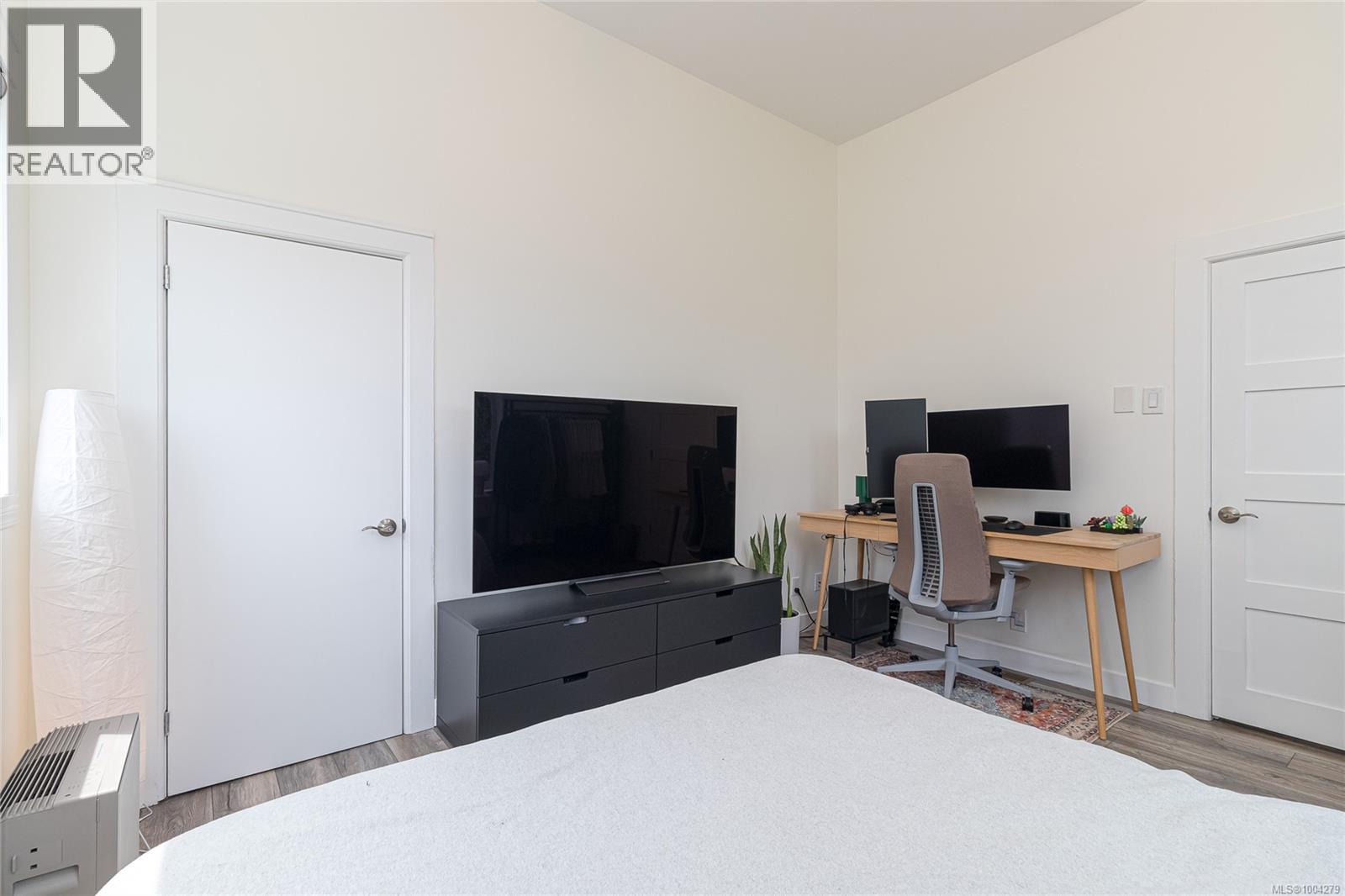 Photo 27 of 3184 Millgrove St, Saanich BC