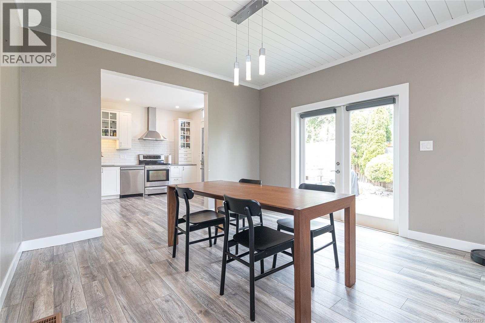 Photo 13 of 3184 Millgrove St, Saanich BC
