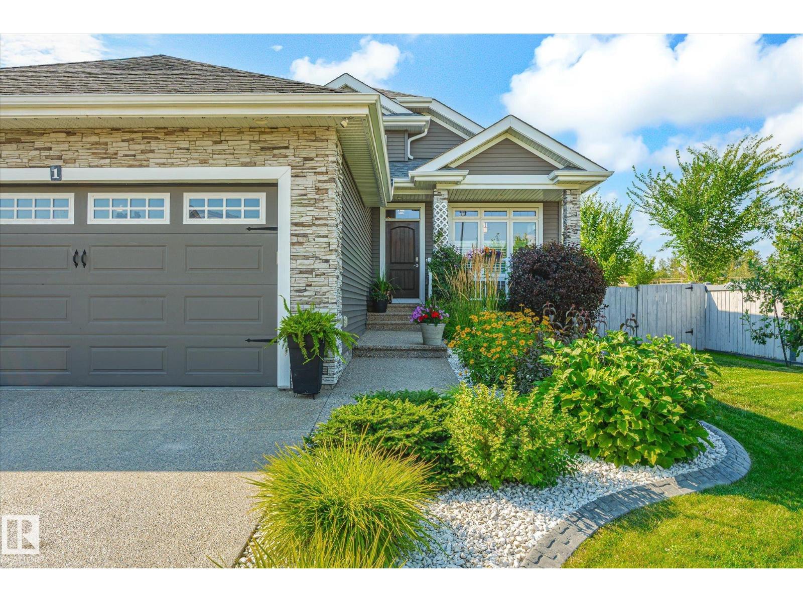 Photo 2 of 1 Lincoln Ga, Spruce Grove AB