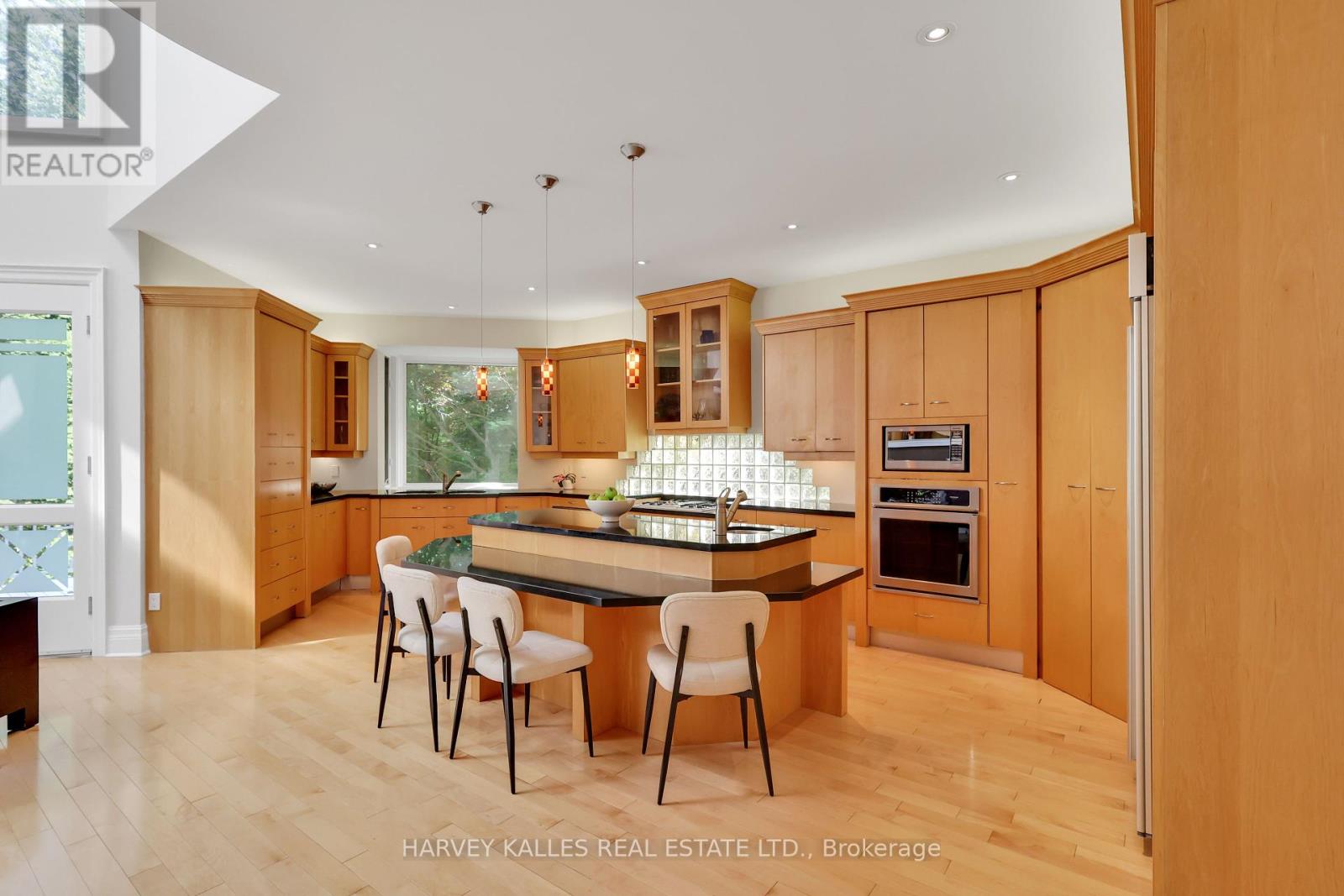 Photo 13 of 99 Bideford Avenue, Toronto ON