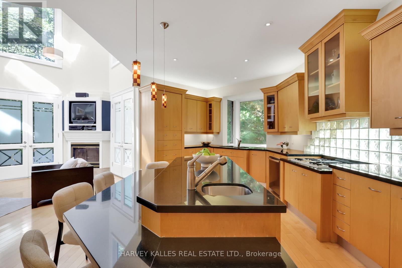 Photo 14 of 99 Bideford Avenue, Toronto ON