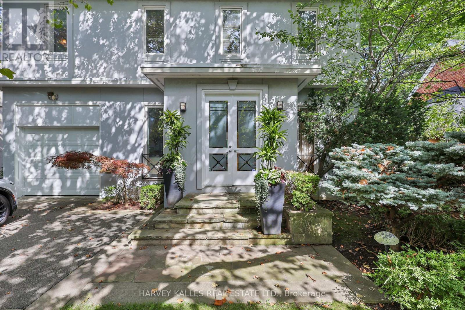 Photo 2 of 99 Bideford Avenue, Toronto ON