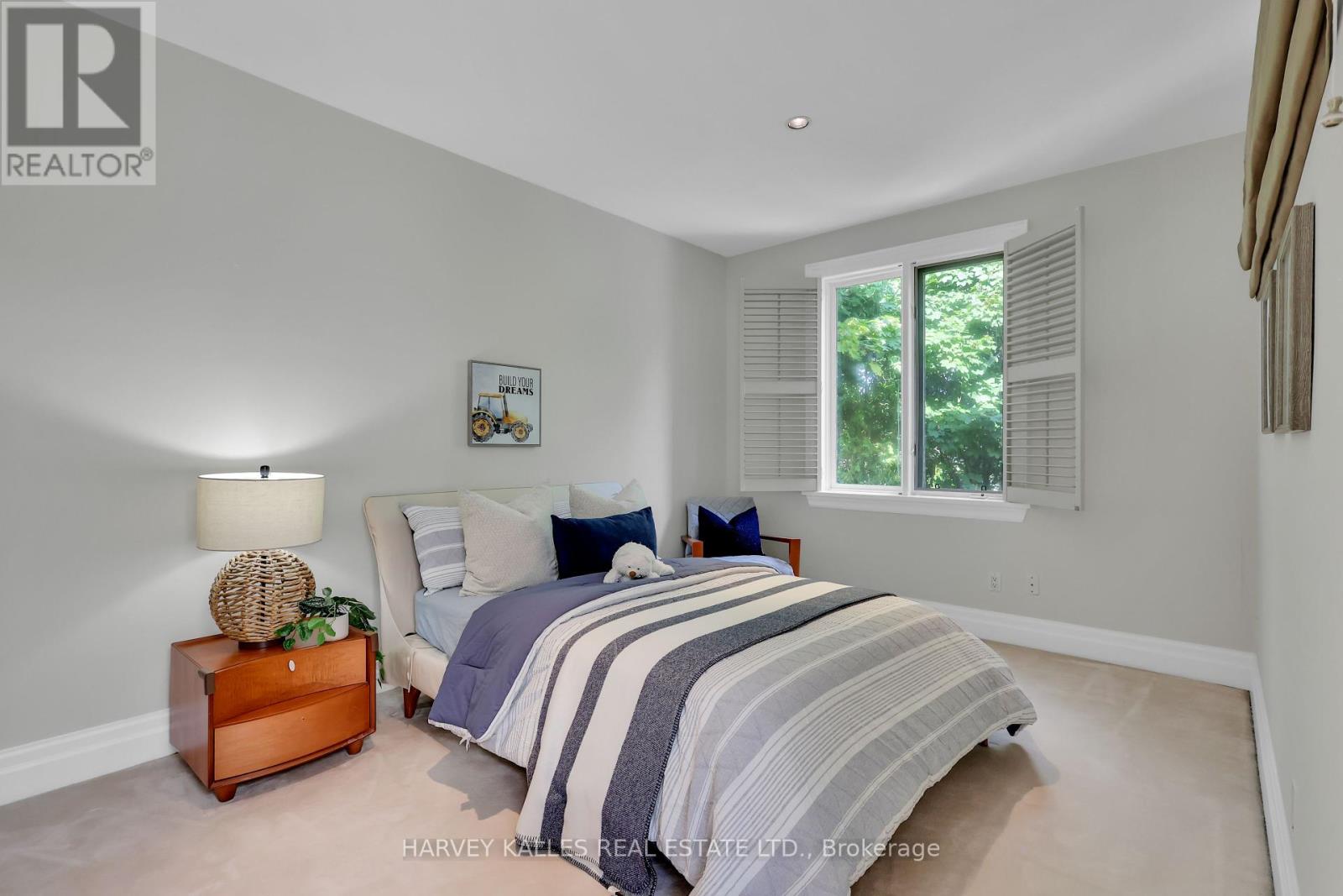 Photo 32 of 99 Bideford Avenue, Toronto ON