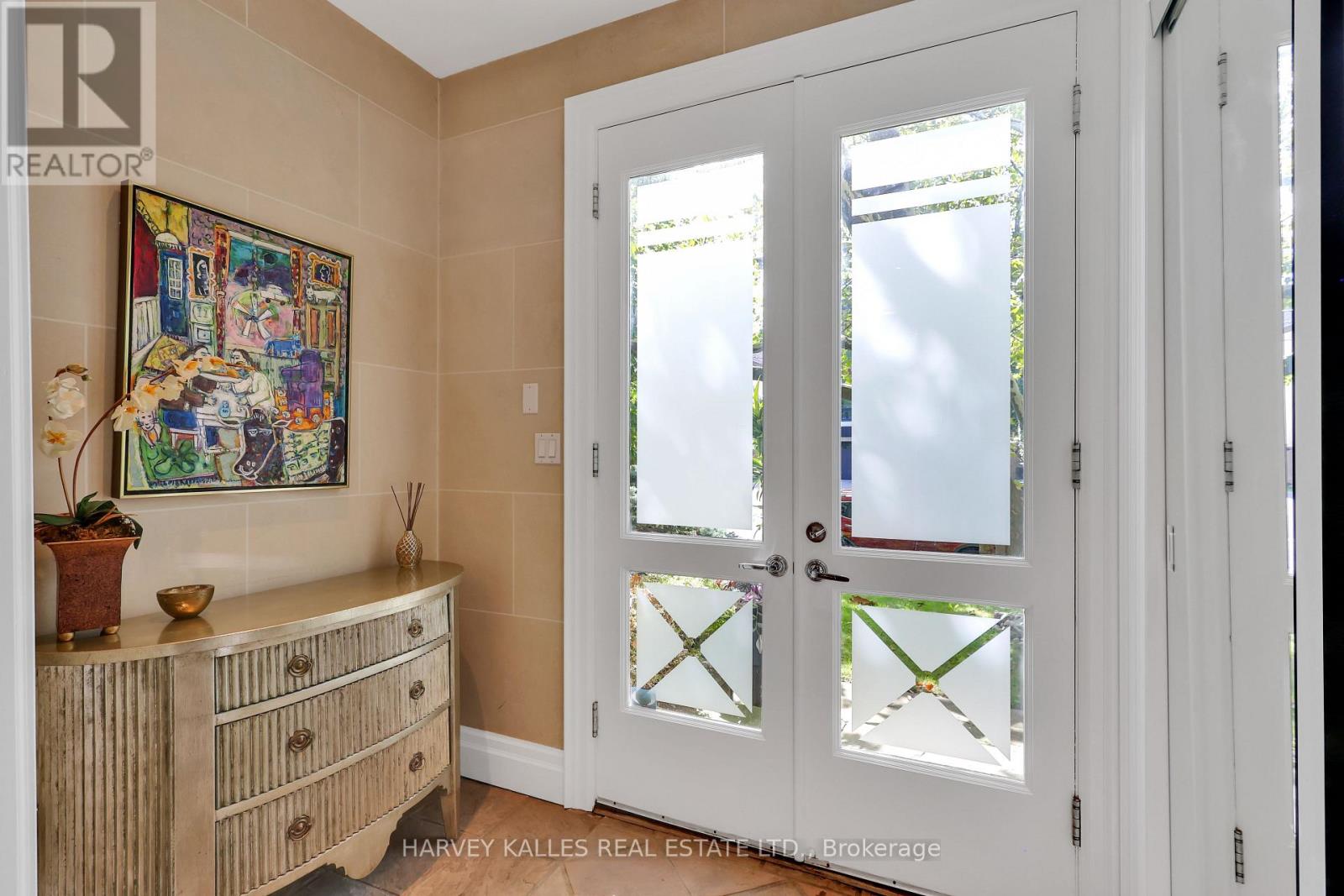 Photo 4 of 99 Bideford Avenue, Toronto ON