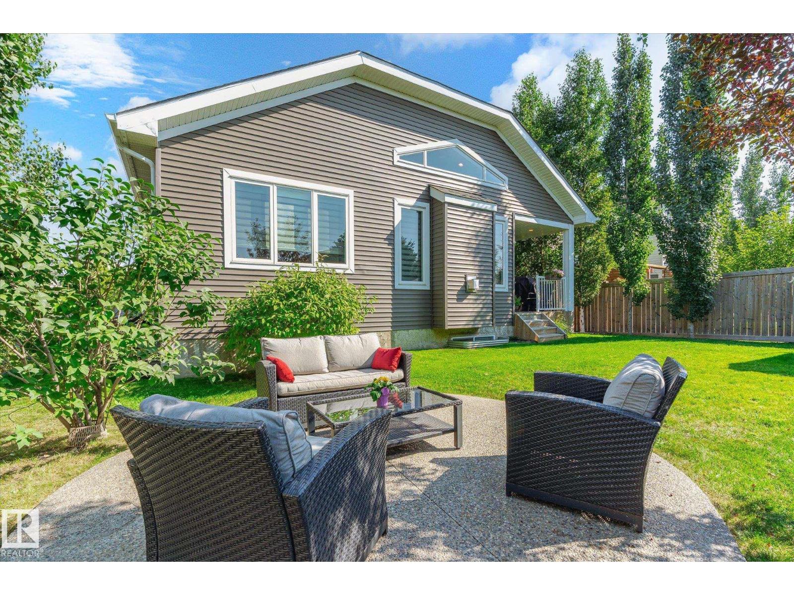 Photo 43 of 1 Lincoln Ga, Spruce Grove AB