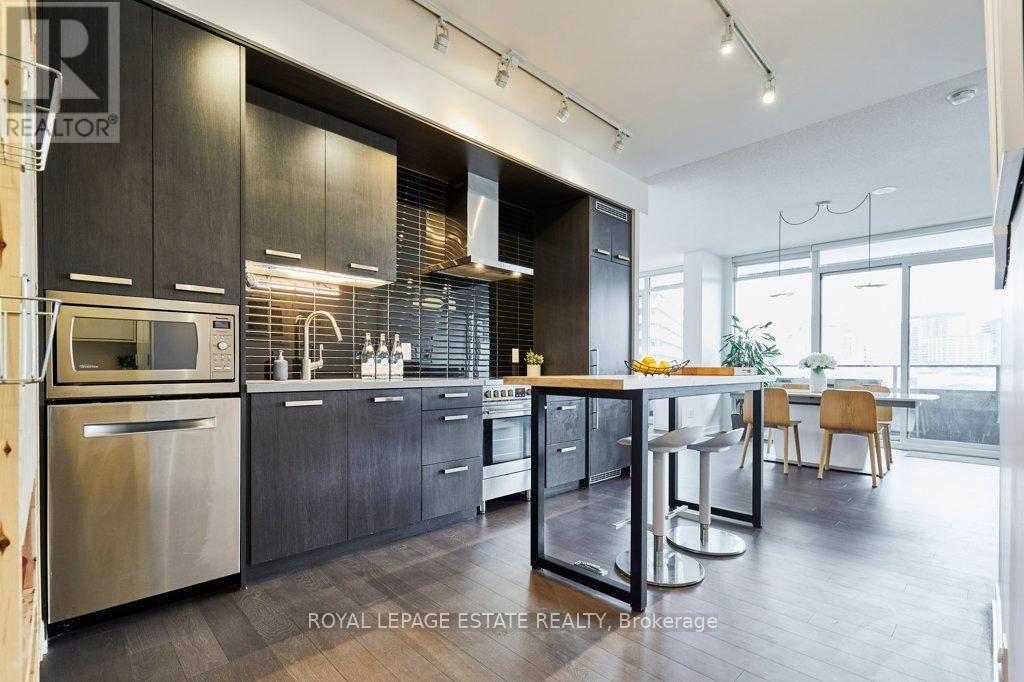 Photo 13 of N 419 120 Bayview Avenue, Toronto ON