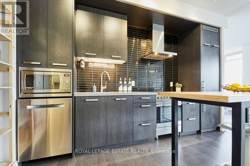 Photo 14 of N 419 120 Bayview Avenue, Toronto ON