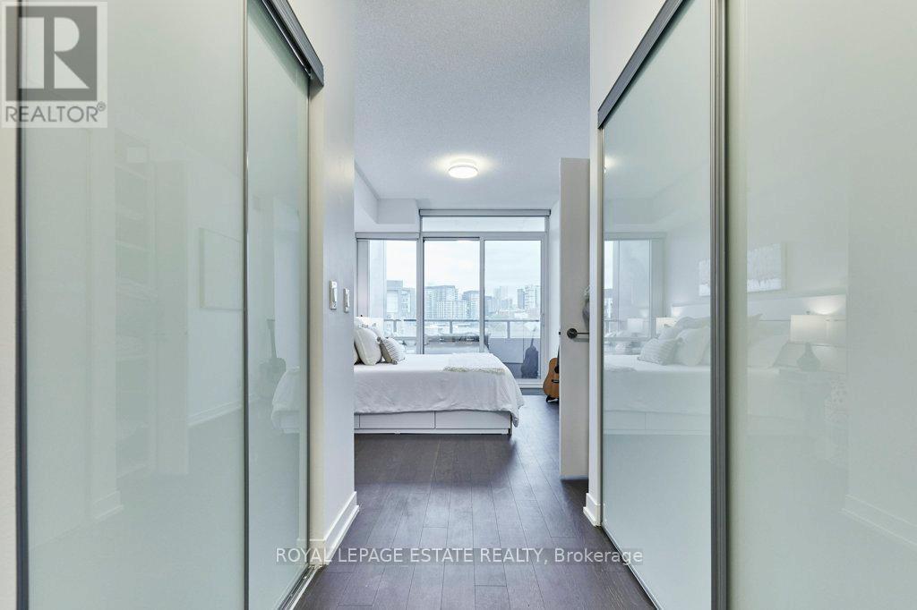 Photo 21 of N 419 120 Bayview Avenue, Toronto ON