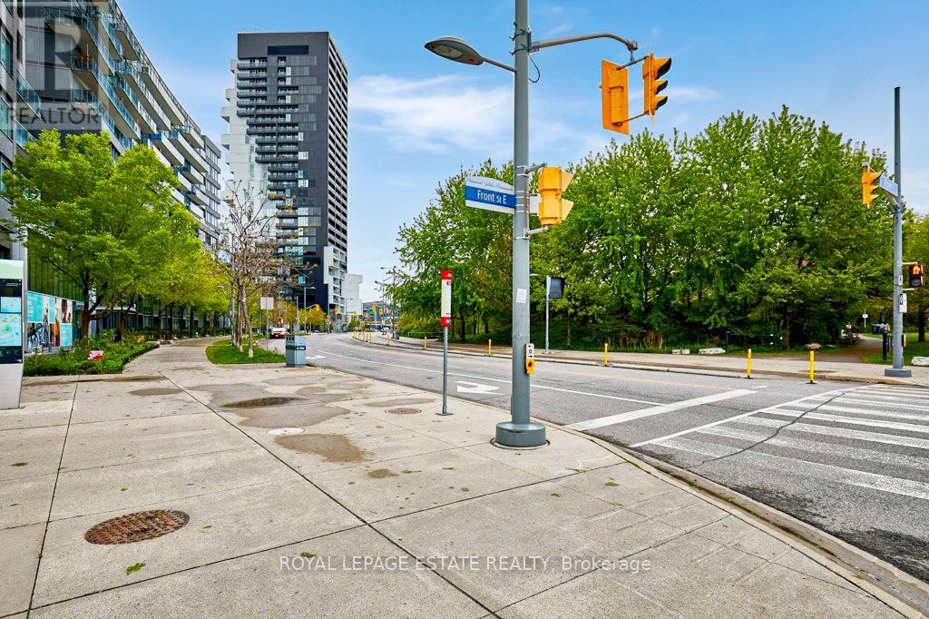 Photo 32 of N 419 120 Bayview Avenue, Toronto ON