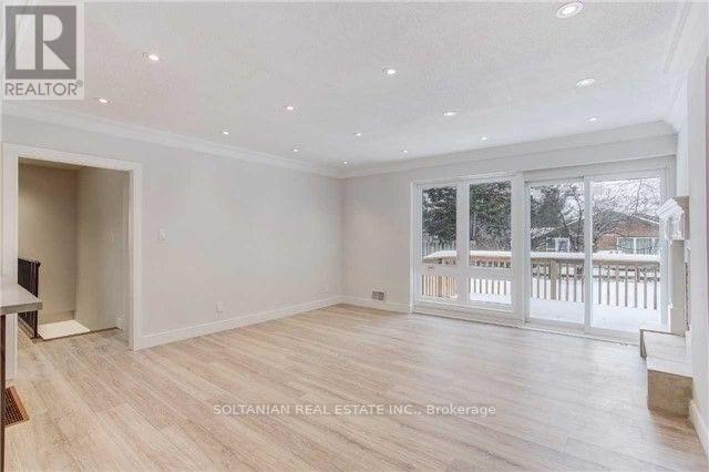 Photo 6 of 44 Tremont Crescent, Toronto ON