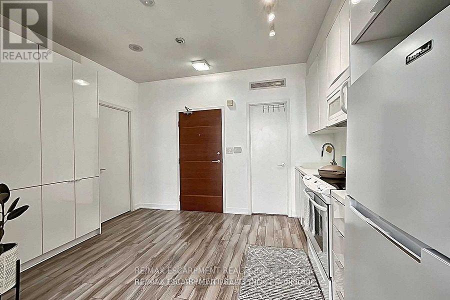 Photo 5 of 3701 15 Iceboat Terrace, Toronto ON