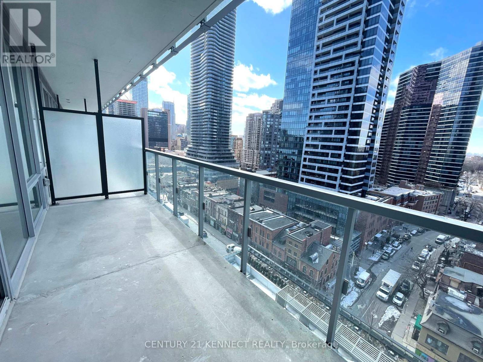 Photo 4 of 1211 3 Gloucester Street, Toronto ON