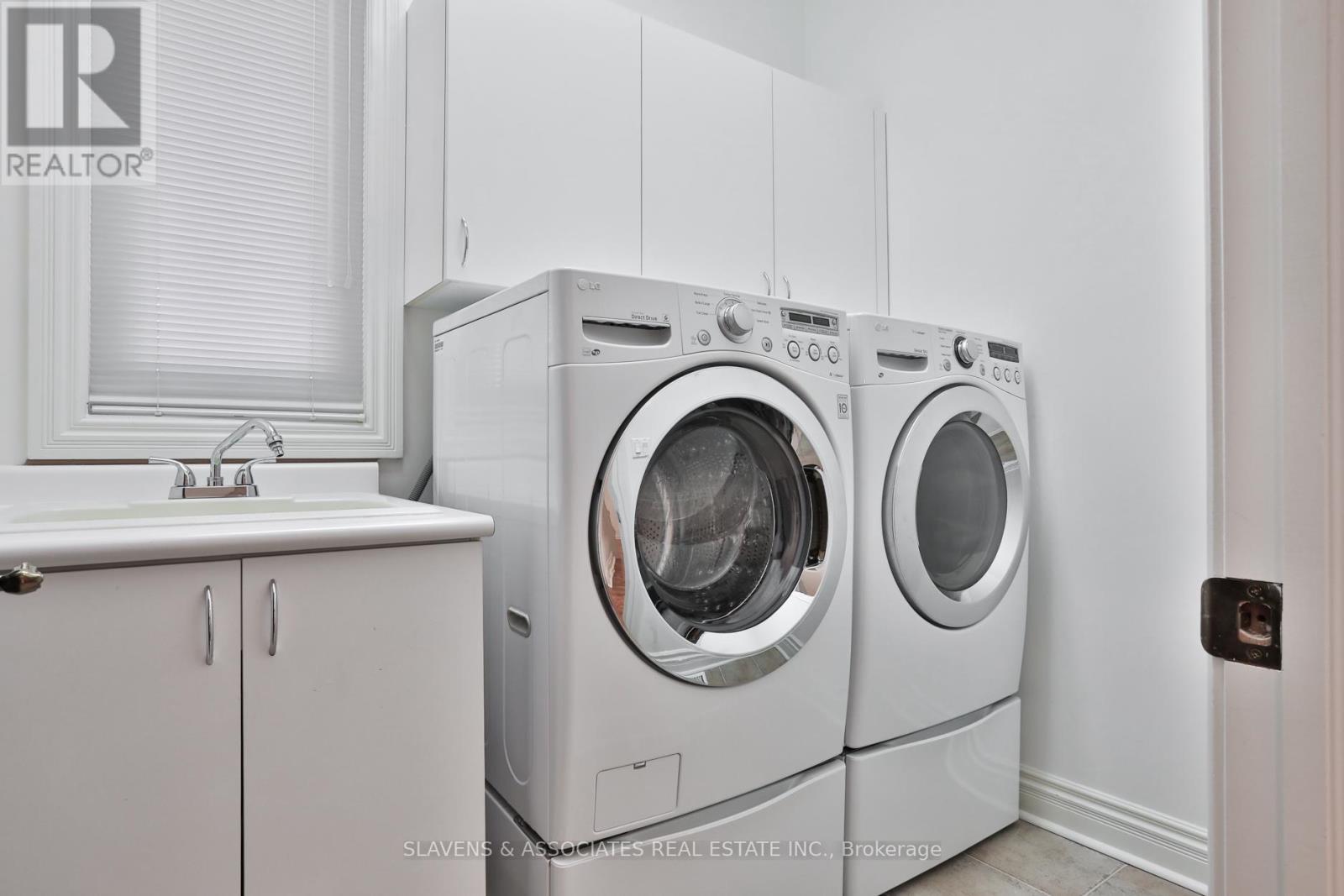 Photo 29 of 523 Fairlawn Avenue, Toronto ON