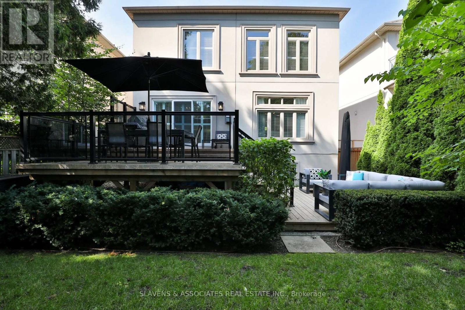 Photo 41 of 523 Fairlawn Avenue, Toronto ON