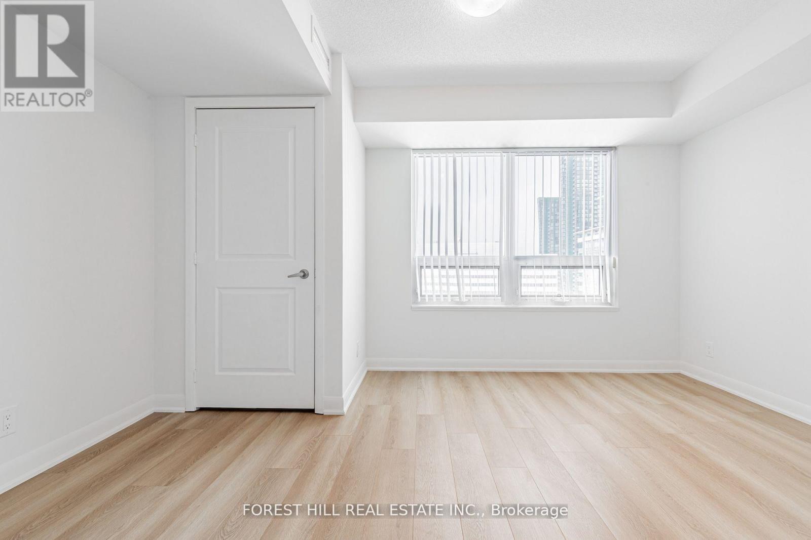 Photo 20 of 2315 17 Anndale Drive, Toronto ON
