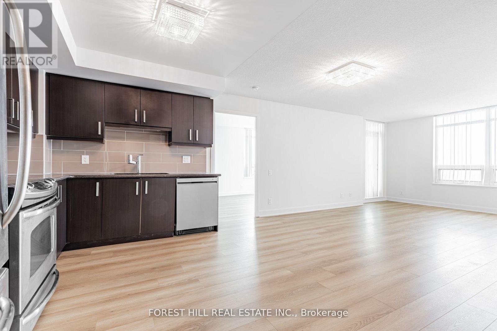 Photo 8 of 2315 17 Anndale Drive, Toronto ON