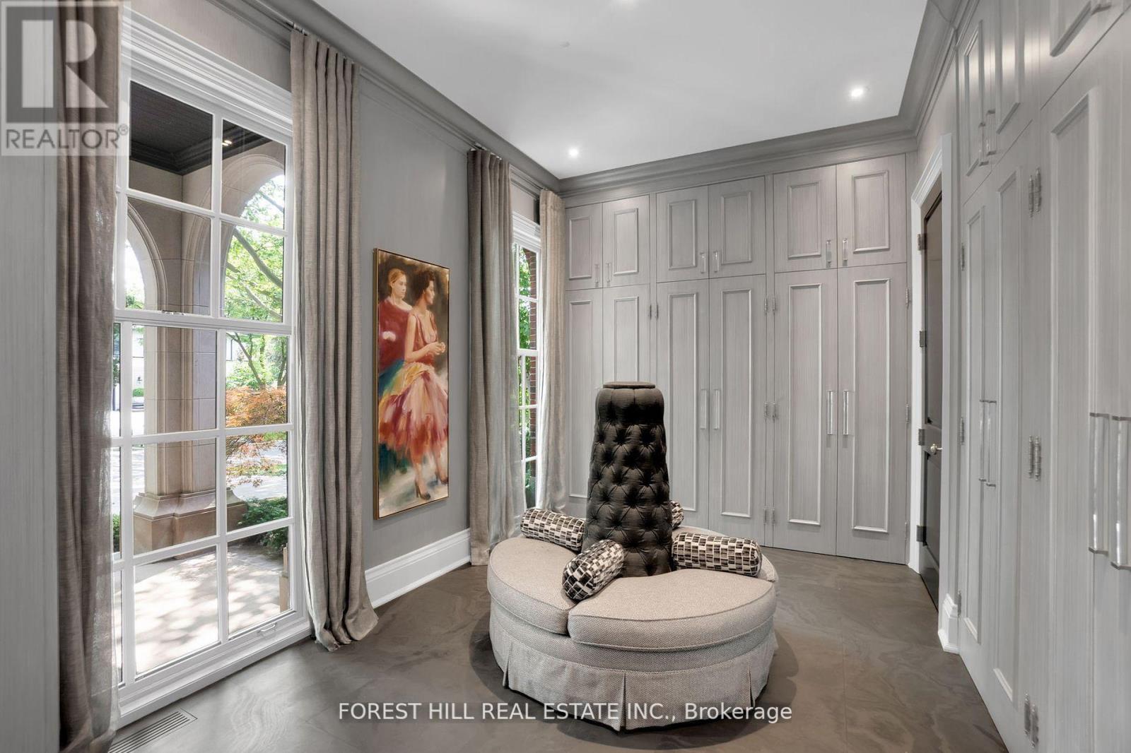 Photo 4 of 12 Burmont Road, Toronto ON