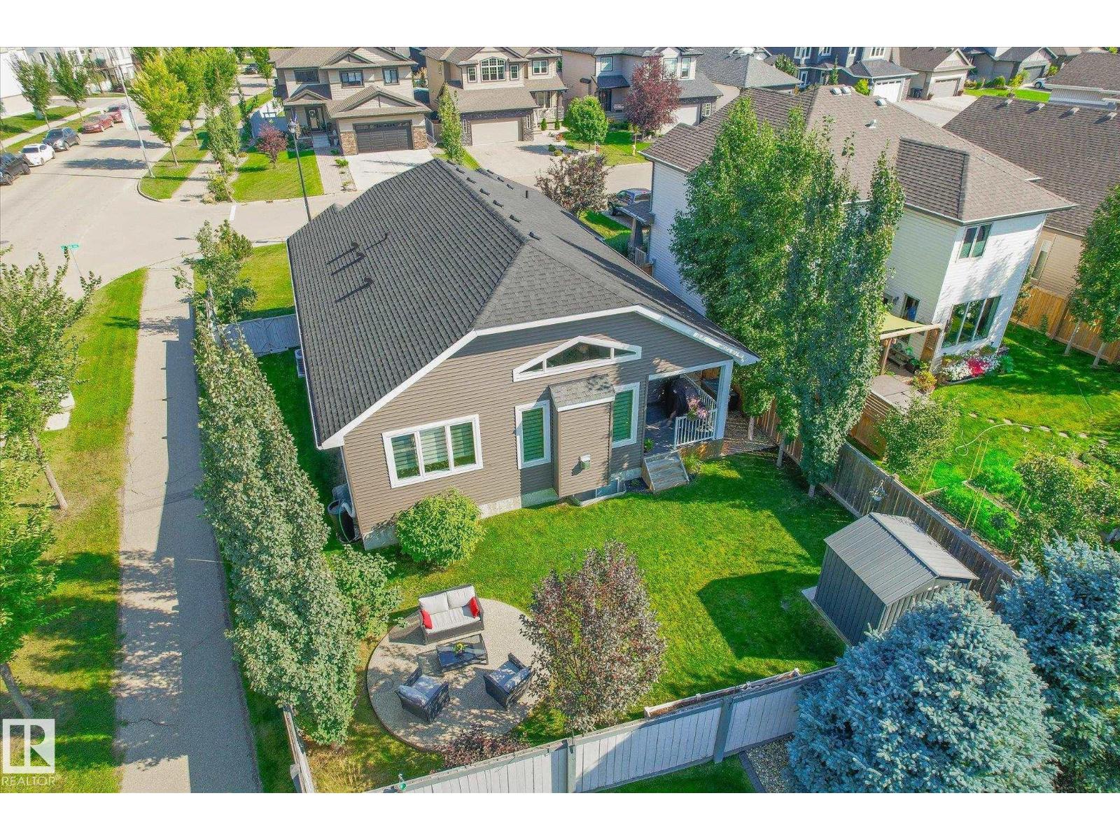 Photo 39 of 1 Lincoln Ga, Spruce Grove AB