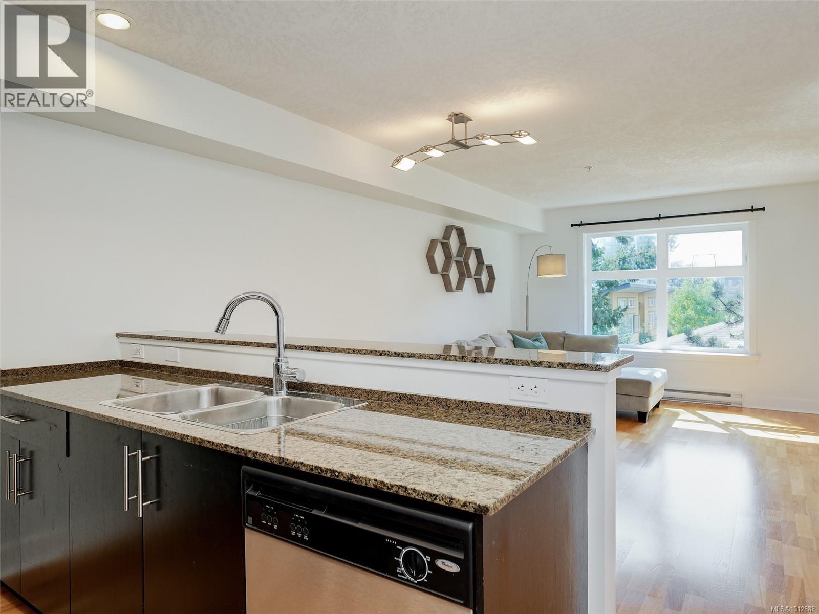 305 2717 Peatt Rd, Langford