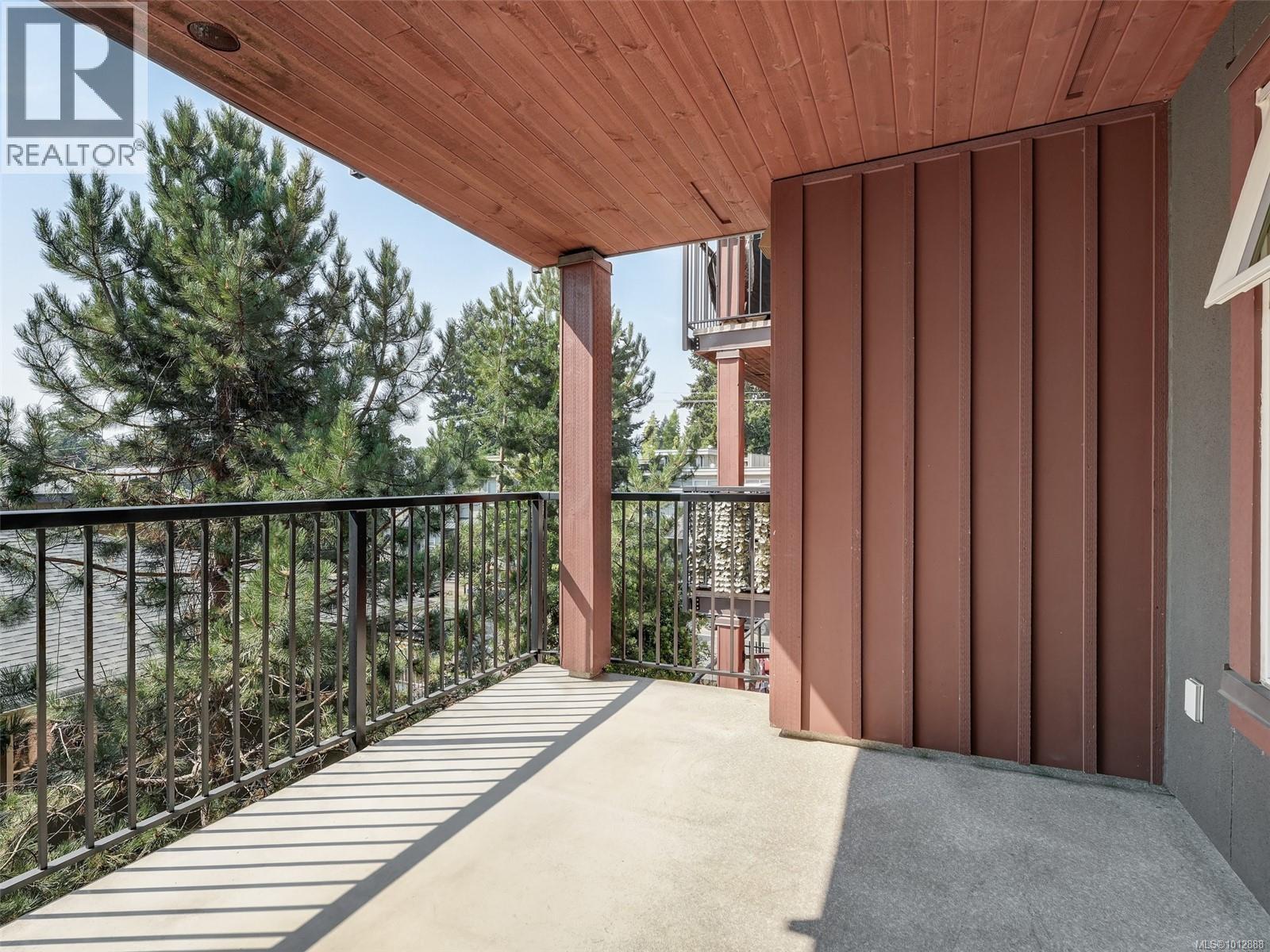 305 2717 Peatt Rd, Langford