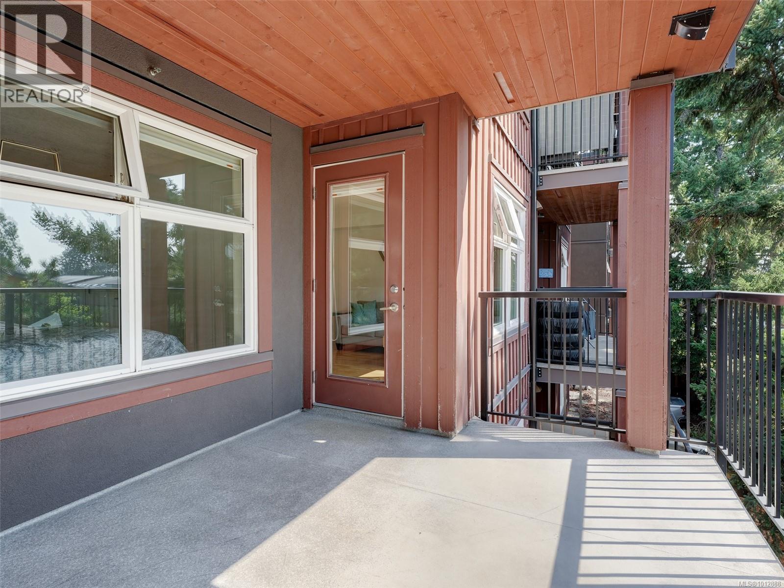 305 2717 Peatt Rd, Langford